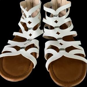 Girls strappy sandals, white, size 3. Barely worn.